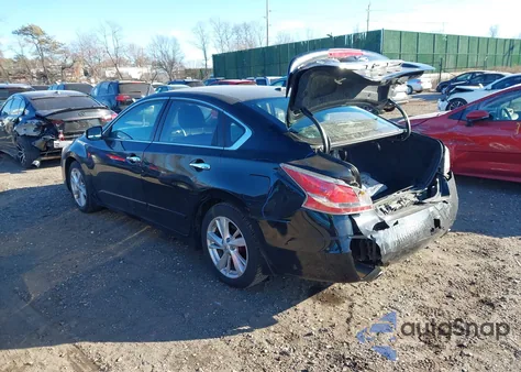 2015 Nissan Altima 2.5 из США, поврежденный, VIN 1N4AL3AP0FN399843